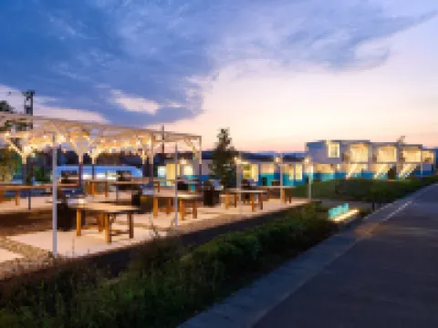 Wharf&CO. Hotels in Himi