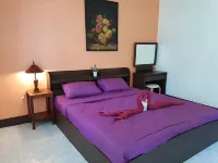 Saikhao Inn Hotels near Ban Kwan Chang
