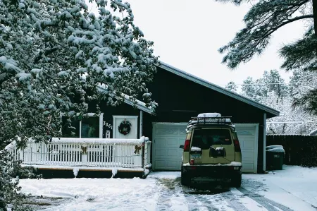 Enjoyable 4-bedroom house 1 min from Fool Hollow Lake! Отели в г. Шоу Лоу