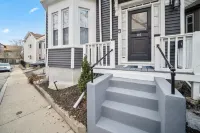 Luxury 3brm/1bath Duplex in JP