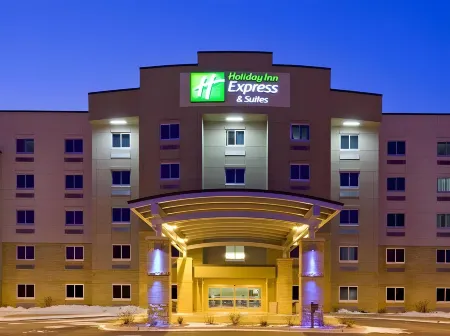 Holiday Inn Express & Suites Mankato East