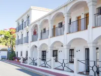 Paloma Blanca Boutique Hotel Hotels near Guadalmina