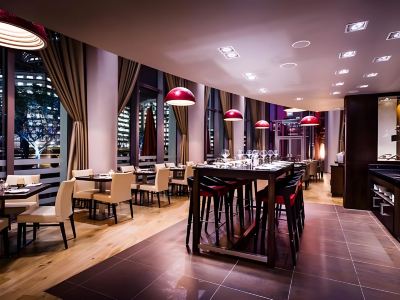 レストラン マリオット エグゼクティブ アパートメンツ ロンドン ウェスト インディア キーの写真