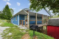 Hocking Hills Country Setting-Hot Tub-Pool Table-Arcade Games-Pet Friendly Hotels in Rush Creek Township