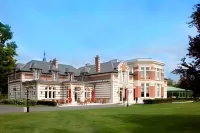 Domaine des Roches Hotels in Gien