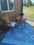 Beautiful remodeled 3-bedroom bunkhouse. Family/Pet friendly. Lots of amenities.