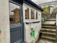 3 Bed Cottage nr Bike Park Wales/PenyFan/Brecon Hotels in Bedlinog