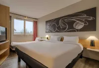 B&B HOTEL Boulogne-sur-Mer Centre Les Ports Hôtels à proximité de : Hélicéa Piscine & Patinoire