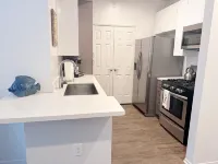 Cute Poolside Unit, 2 Miles from the Beach