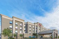 Hampton Inn & Suites by Hilton Dallas I-30 Cockrell Hill Hotels near Dallas Baptist University
