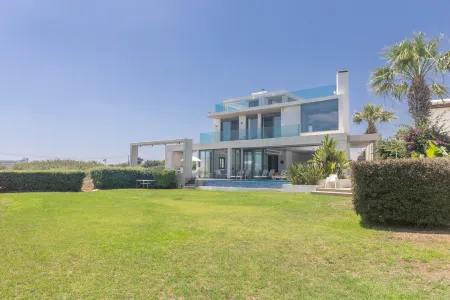 Protaras Holiday Villa EL34 - Seafront villa