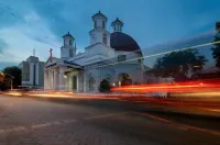 RedDoorz Near Kota Lama Semarang فنادق في سنرتال سيمارانج