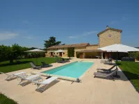 Le Mas des Trois Anges فنادق في Saint-Denis