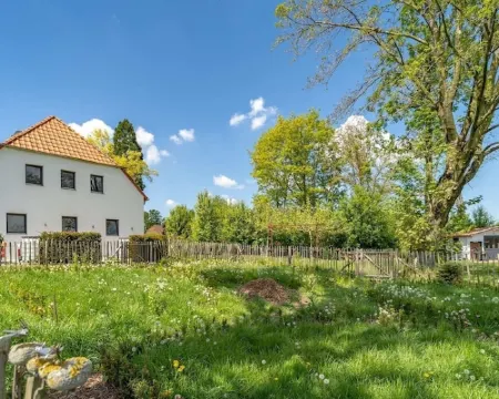 Heavenly vacation apartment at the Ketelwaldhof 克萊夫酒店