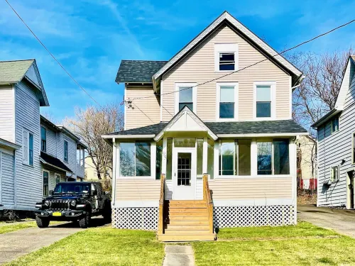 Newly Renovated Village Home circa. 1874 Near HITS & Hunter