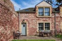 A beautiful cottage with a homely feel and flexible sleeping arrangements Hotels in Greenlaw