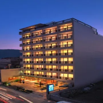 Aabas Pokhara by Barahi Hospitality