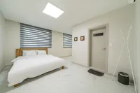 Sokcho Y2STAY Hotel (Y2STAY) - 汽車旅館