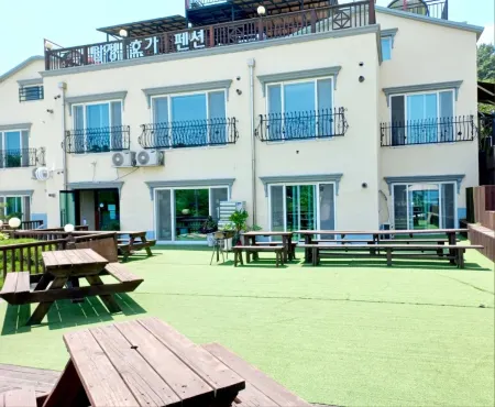 Nonsan Tapjeonghoga Pension