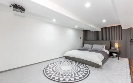 Yangyang from Seven Pension (Population of Yangridan-Gil, 10-Second Walk to Jukdo Beach) Отели рядом с достопримечательностью «Jukdo Beach»