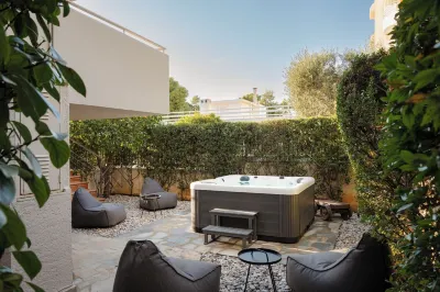 อะธีเนียน ริเวียร่า โคสตัล ชาร์ม วิลล่า โรงแรมใน