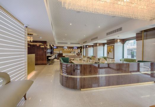 메라프라임 골드 로비