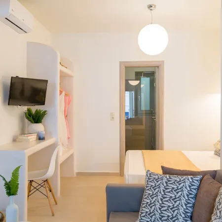 Sweet Home Naxos