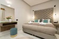 Plaza Pallas Hotels in Planos