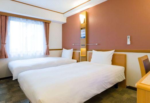 토요코 인 역전 위치 또는 로비