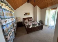Sequoia River Front Cabins فنادق في ثري ريفرز