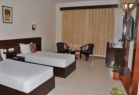 Hotel Rudra Continental Rudrapur Отели в г. Удхам-Сингх-Нагар