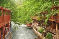 Kapuzbaşı Baştürk Tesisi
