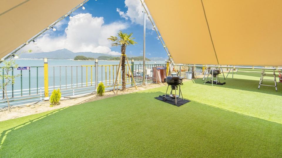 Goseong Bluebeach Pension&Glamping