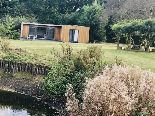 Countryside Annex- Sleeps 2, Free Parking & Garden - Apartments