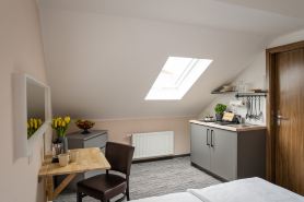 Point Hotel Apartments and Rooms