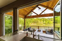 Luxurious 3BR on Lake Saluda w/ Kayaks, Fire Pit
