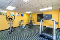 Comfort Inn & Suites - Gym