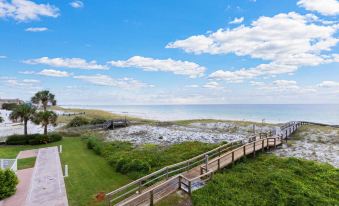 Destin on the Gulf 307 - End Beach Front Unit at Destin on the Gulf