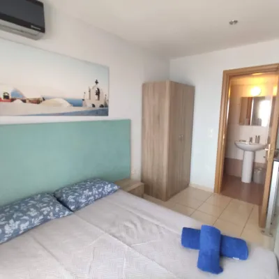 Calm and Peaceful First Line House in Front of the Sea Hotels near Paradise Water Park Nea Iraklia