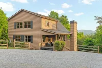 Peak of Perfection Hotels in Blue Ridge