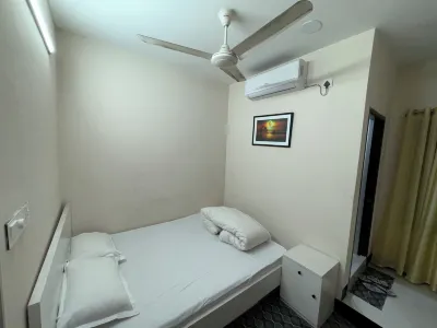 Hotel in Need Near to Embassies in Dhaka Отели в г. Бадда