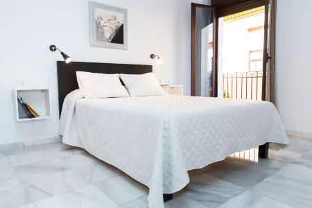 Casa Los Cuatro Soles Отели рядом с достопримечательностью «Murallas del Castillo de la Judería»