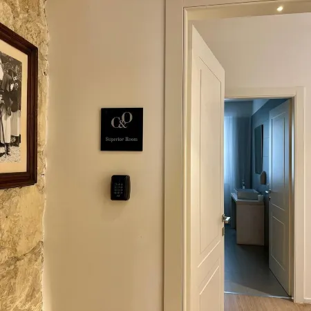 J&O' Luxury Suite
