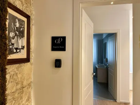 J&O' Luxury Suite Отели рядом с достопримечательностью «Cagliari International Container Terminal CICT»