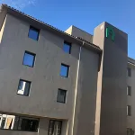 Campanile Marseille Est - Aubagne Hotel dekat Eglise de Saint Pierre Les Aubagne