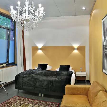 Hotel Moon