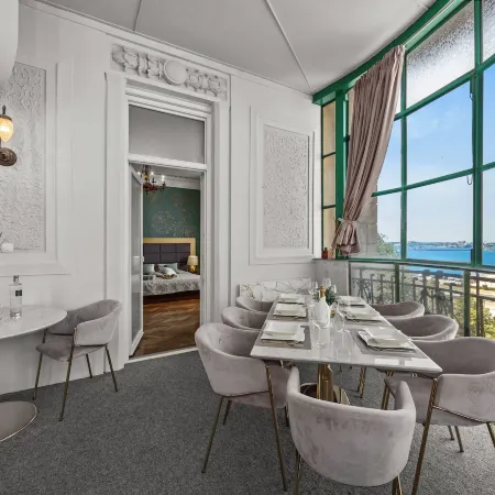 Villa Muenz Luxurious Residence