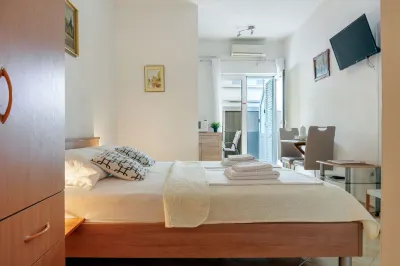 Studio for 2 People - Split Region with Sea View - Close to Commodities