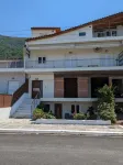 Samaras Apartments in Kamena Vourla Hôtels à : Karavomilos