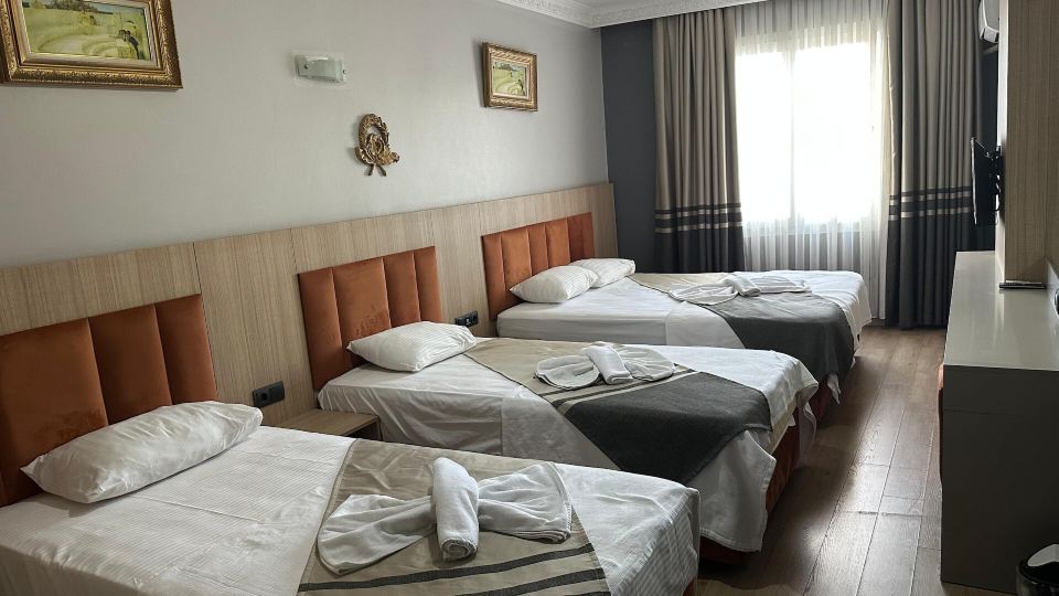 Metros Hotel